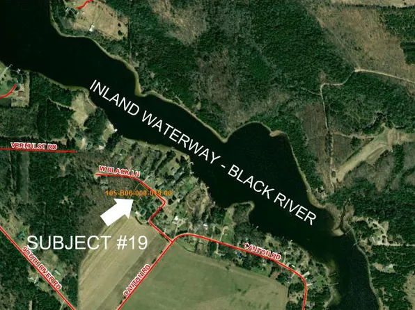 8661 W Black Ln, Cheboygan, MI 49721