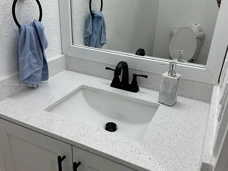 13765 SW 170th Ter #13765 — Photo 4