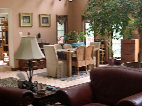 8" Walls, Energy Efficient Windows, Low Utility Bills