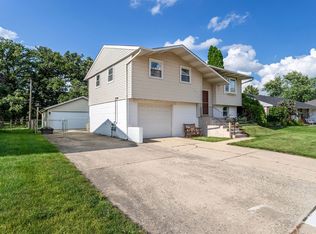 710 Yates Ave, Romeoville, IL 60446