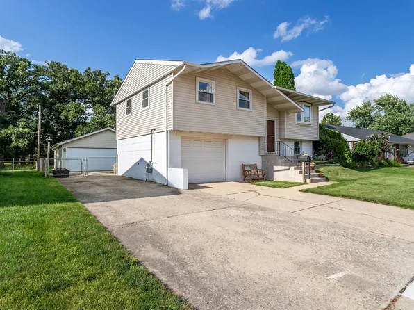 710 Yates Ave, Romeoville, IL 60446
