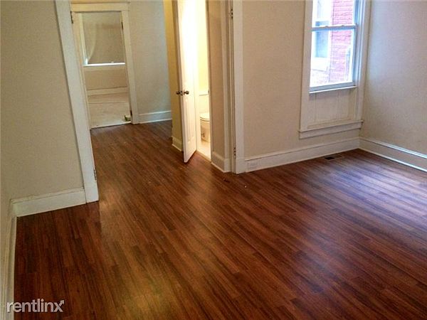 2536 CALVERTON HEIGHTS DIN & HALF