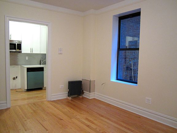 2nd image of 2647 Broadway #5SW