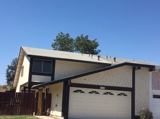 805 Robin Dr, Lake Elsinore, CA 92530