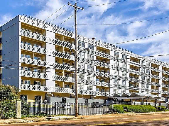 Clean and green! Mid century modern!