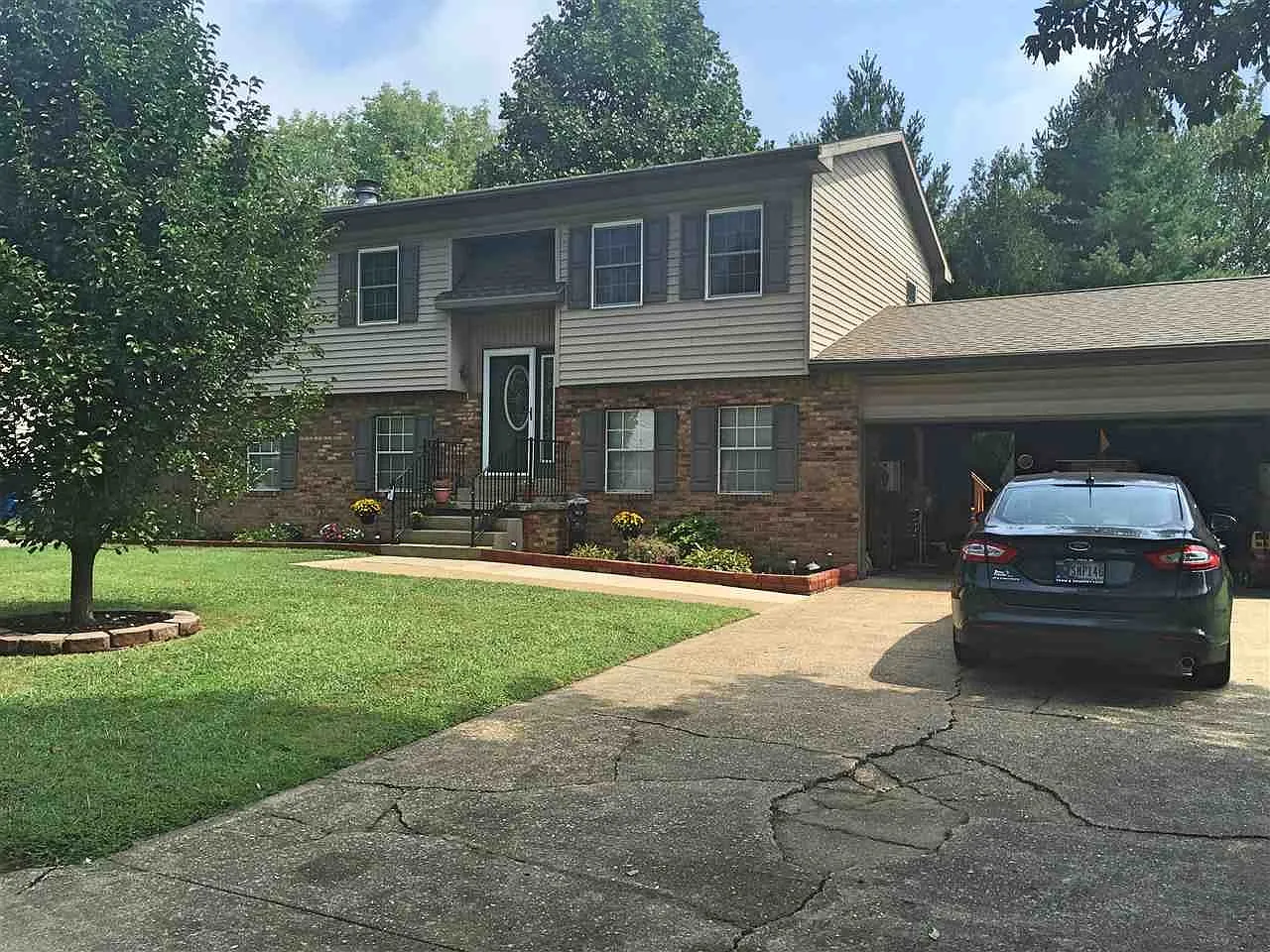 5100 Providence Dr photo 1