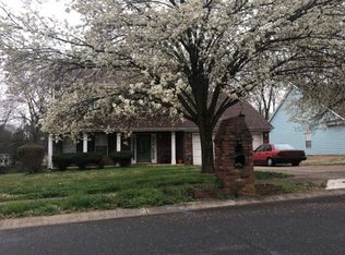 1001 Yorkdale Dr, Charlotte, NC 28217