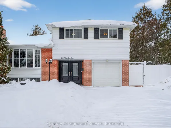 22 Staveley Cres, Brampton, ON L6W 2R9