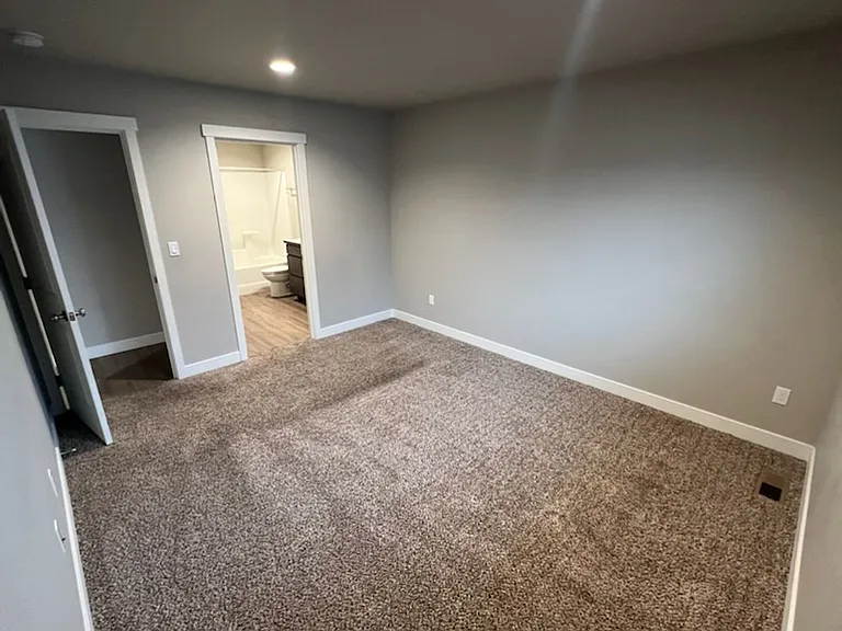 1086 S New Oak Ln — Photo 13