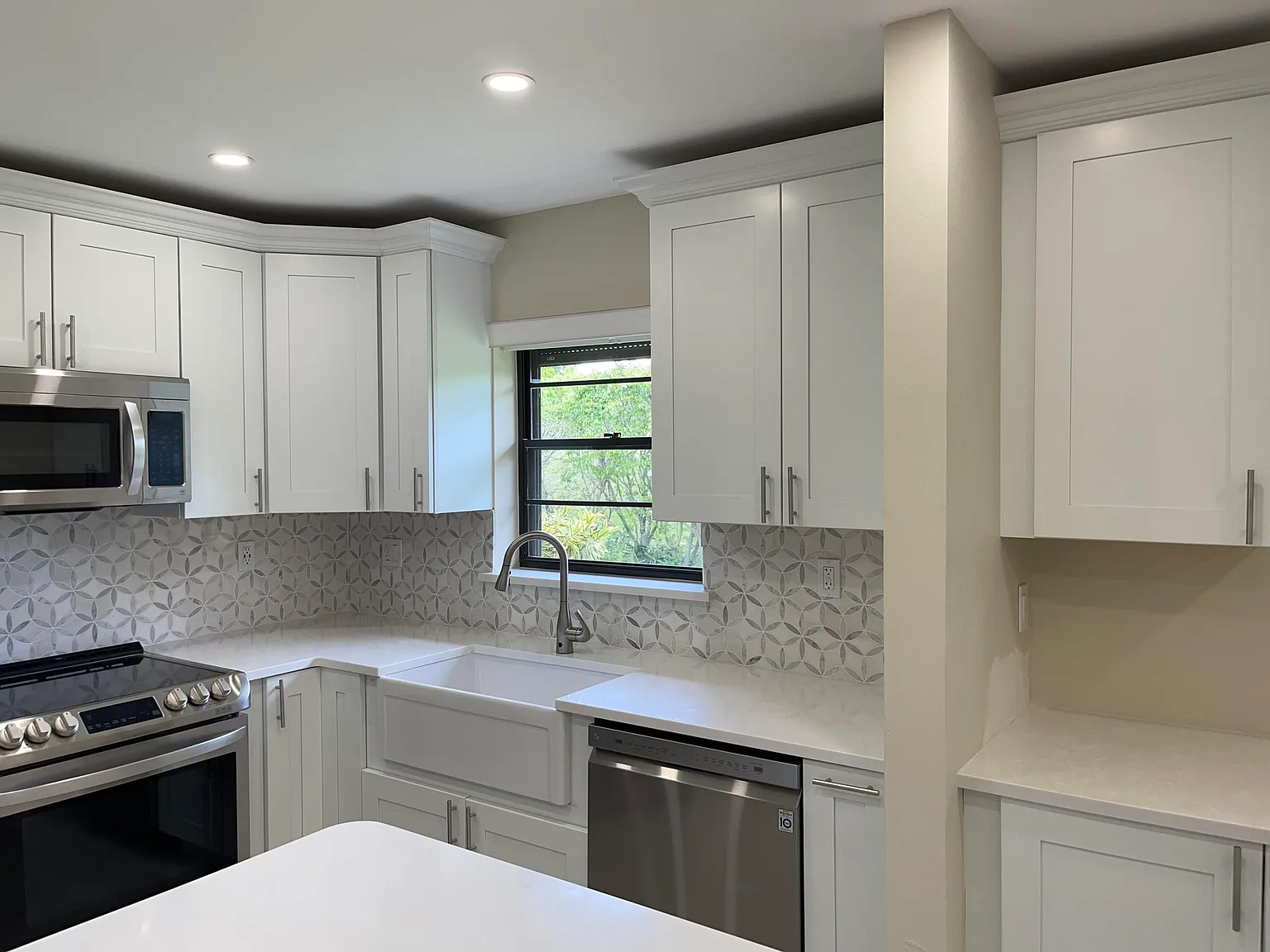 2 bed, 2.0 bath, 1074 sqft, $2,900 — Photo 3