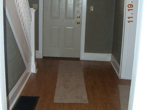 Front Entrance/Foyer