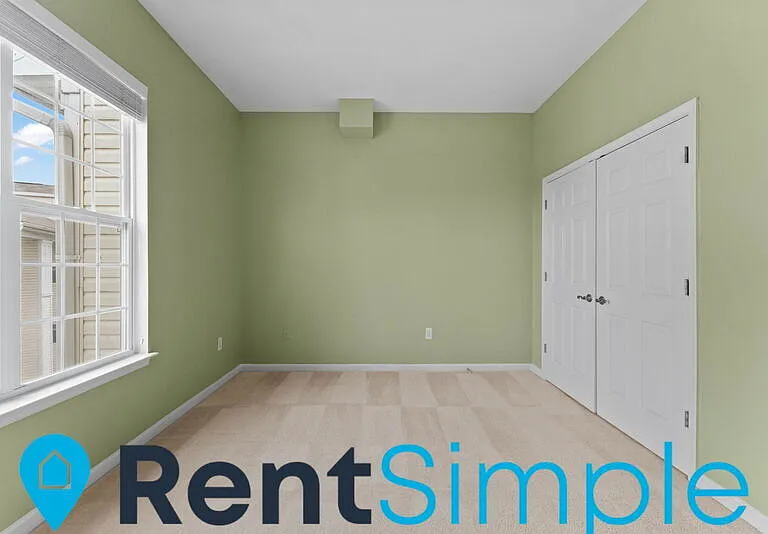 21210 McFadden Sq #402 — Photo 21