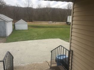 550 Pike St, Meadow Lands, PA 15347