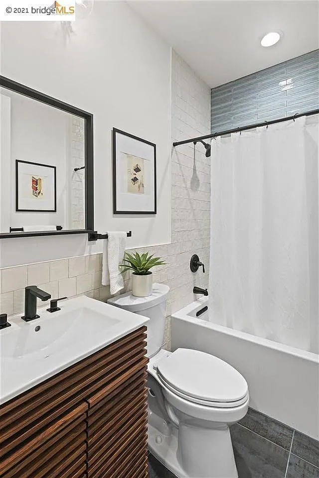 2 bed, 1100 sqft, $3,700 — Photo 3