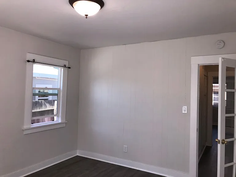 1835 Estudillo St — Photo 8