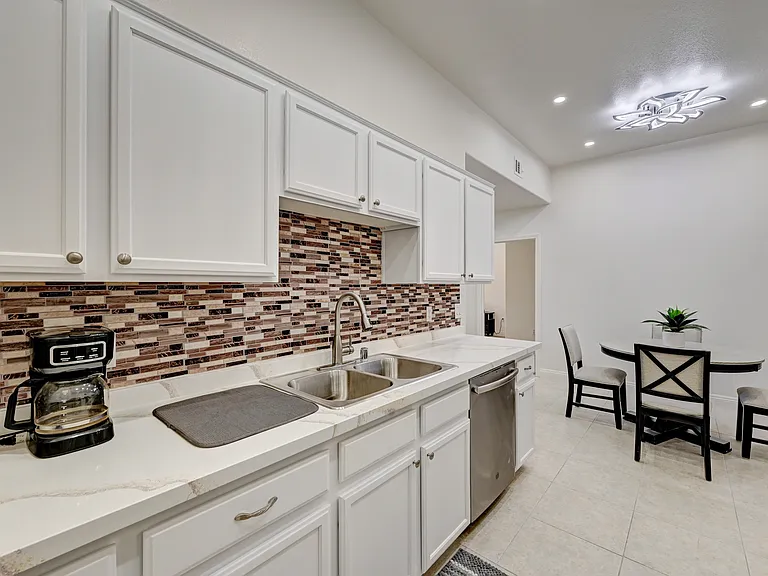 2305 W Horizon Ridge Pkwy #1512 — Photo 23