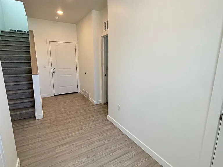 Woods Rose Townhomes — Photo 11