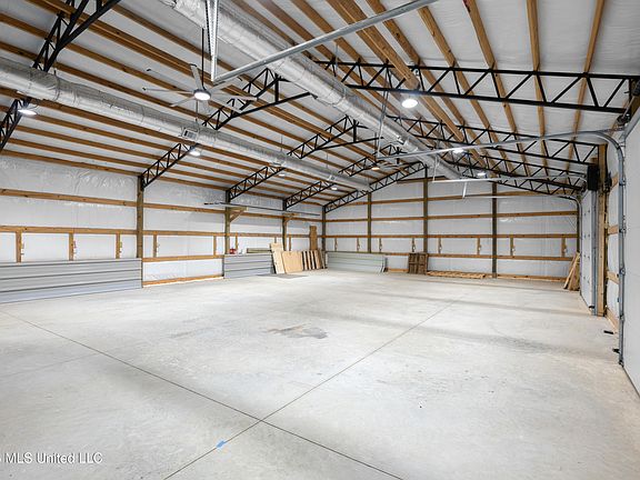 5th image of 4325 Jenny Ln