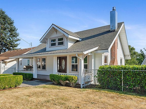 2nd image of 207 Cypress Ave