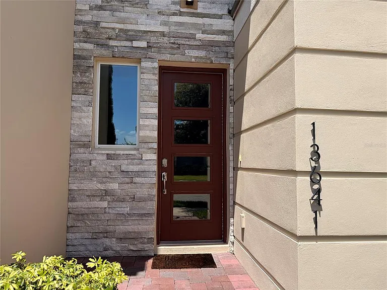 13641 Larkton Ln — Photo 3