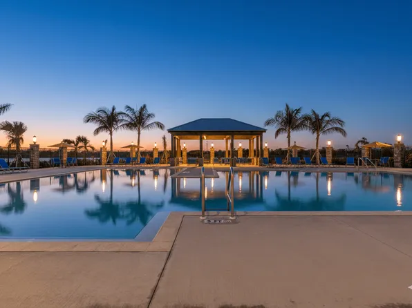 Cocoa Grand Apartments