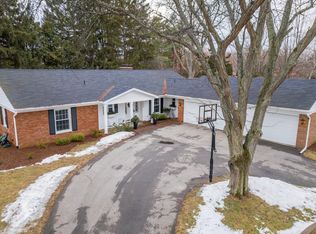 1723 E Old Mill Rd, East Lansing, MI 48823