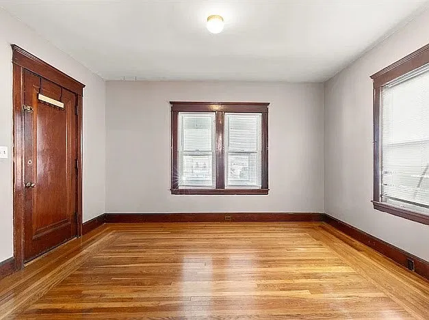 191 W 6th St — Photo 3