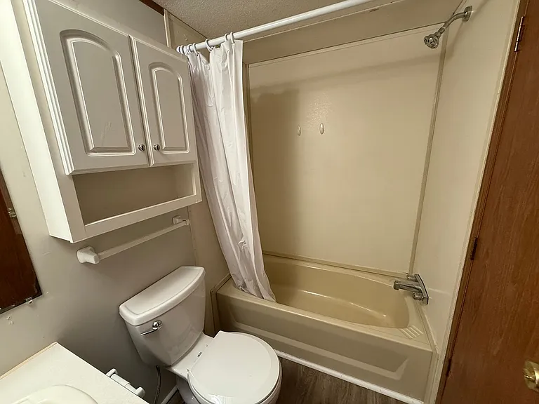 2471 Albany Dr — Photo 15