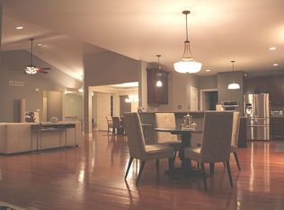 16332 Wynncrest Falls Way, Chesterfield, MO 63005