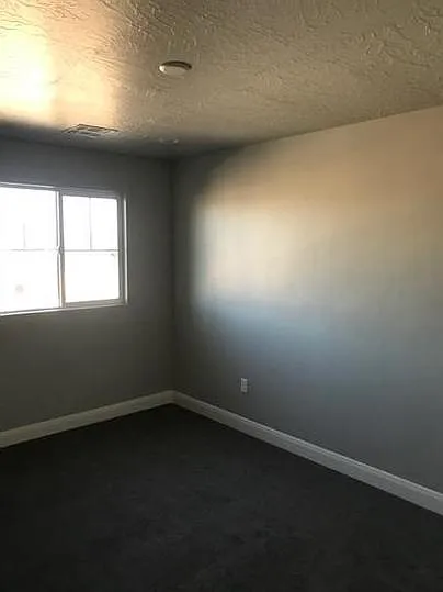 3292 E 2890 S — Photo 11