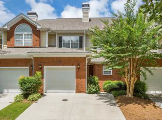2 Hall Mnr, Alpharetta, GA 30022