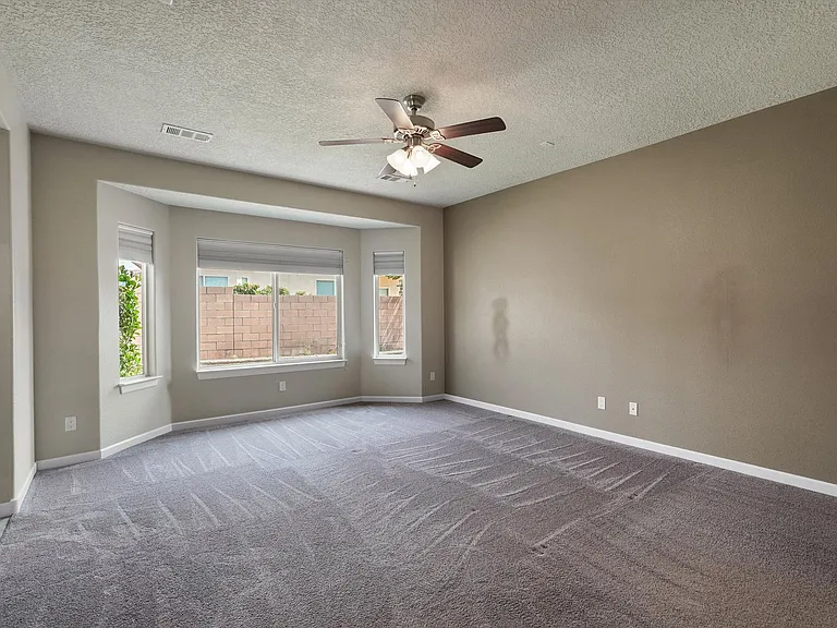 224 Valle Alto Dr NE — Photo 17
