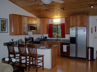 19751 Benson Ln, Fort Bragg, CA 95437