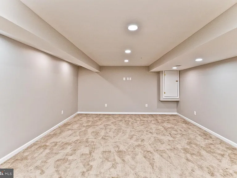 8006 Kingsmill Rd — Photo 36