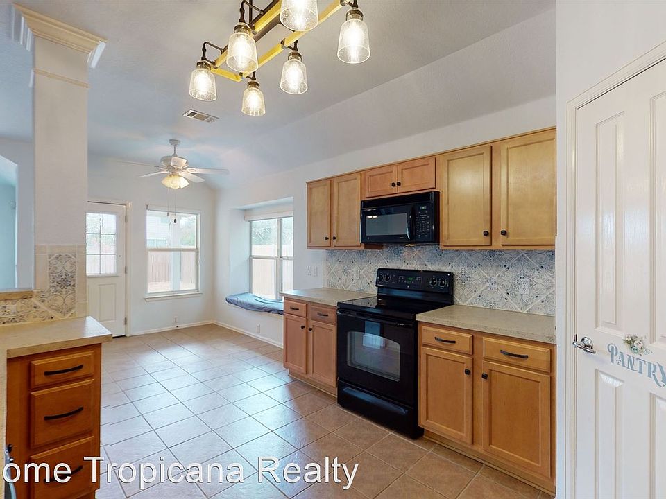 1st image of 107 Hoot Owl Ln N