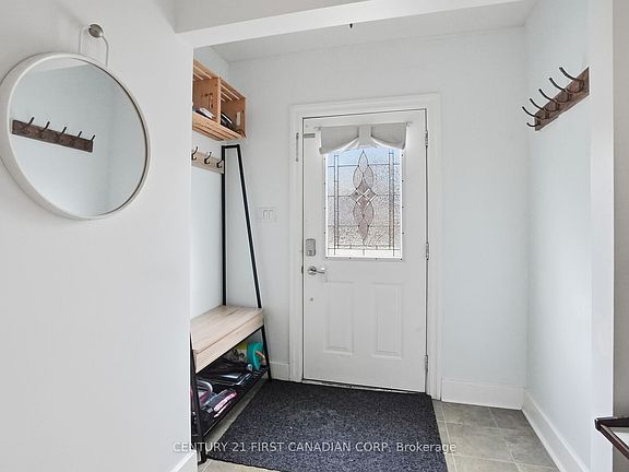 3rd image of 76 High St