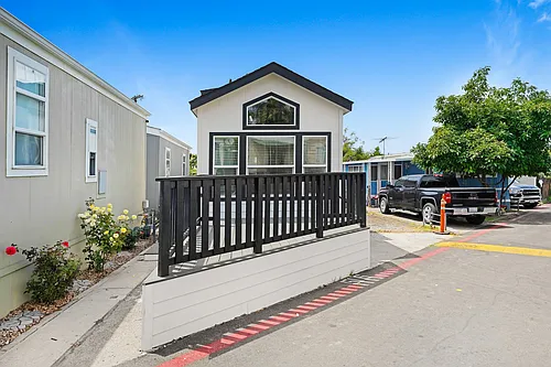 12301 San Fernando Rd #416 Photo 1