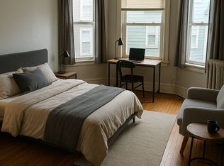 605 E Burlington St #2, Iowa City, IA 52240