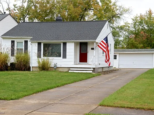 10940 Lawndale Dr, Parma Heights, OH 44130