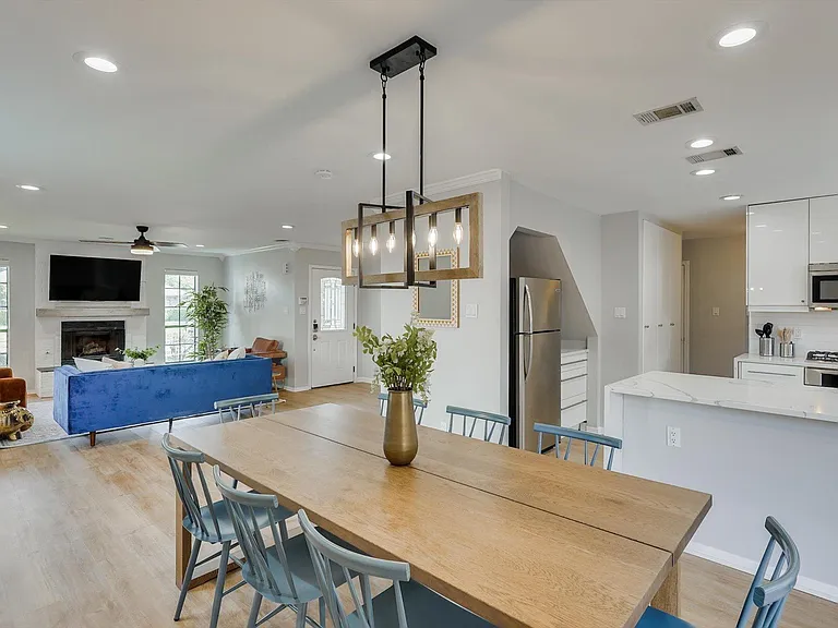 3209 Sailmaker Ln — Photo 9