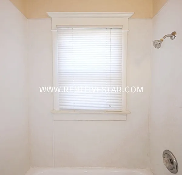 810 S 4th Ave — Photo 10