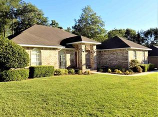 1405 Glenmore Dr, Cantonment, FL 32533