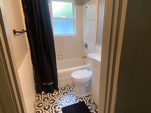 4th image of 468 Henry Clay Blvd #468