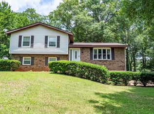 911 Benchmark Dr, Albany, GA 31721