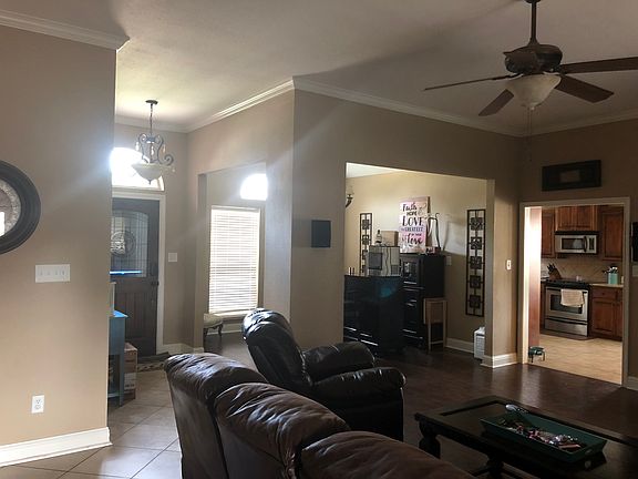 3rd image of 7411 Palisades Dr