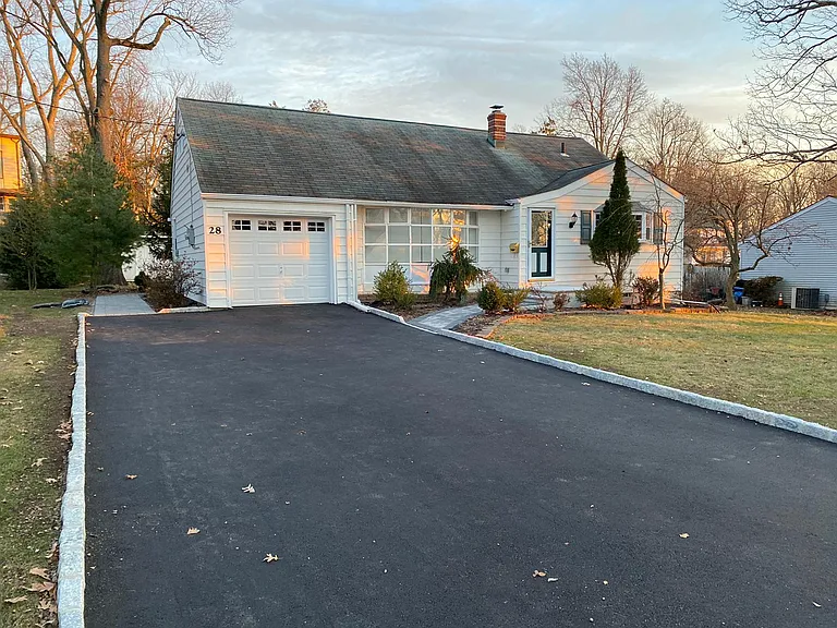 28 Aspen Rd — Photo 3