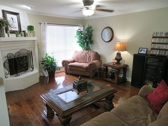 3rd image of 3100 Fairfield Ave Unit 14A