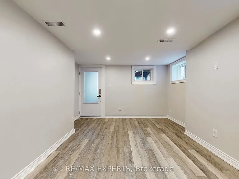 39 Norval St #BASEMENT — Photo 5