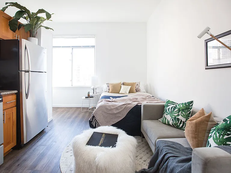 57 Taylor — Photo 2