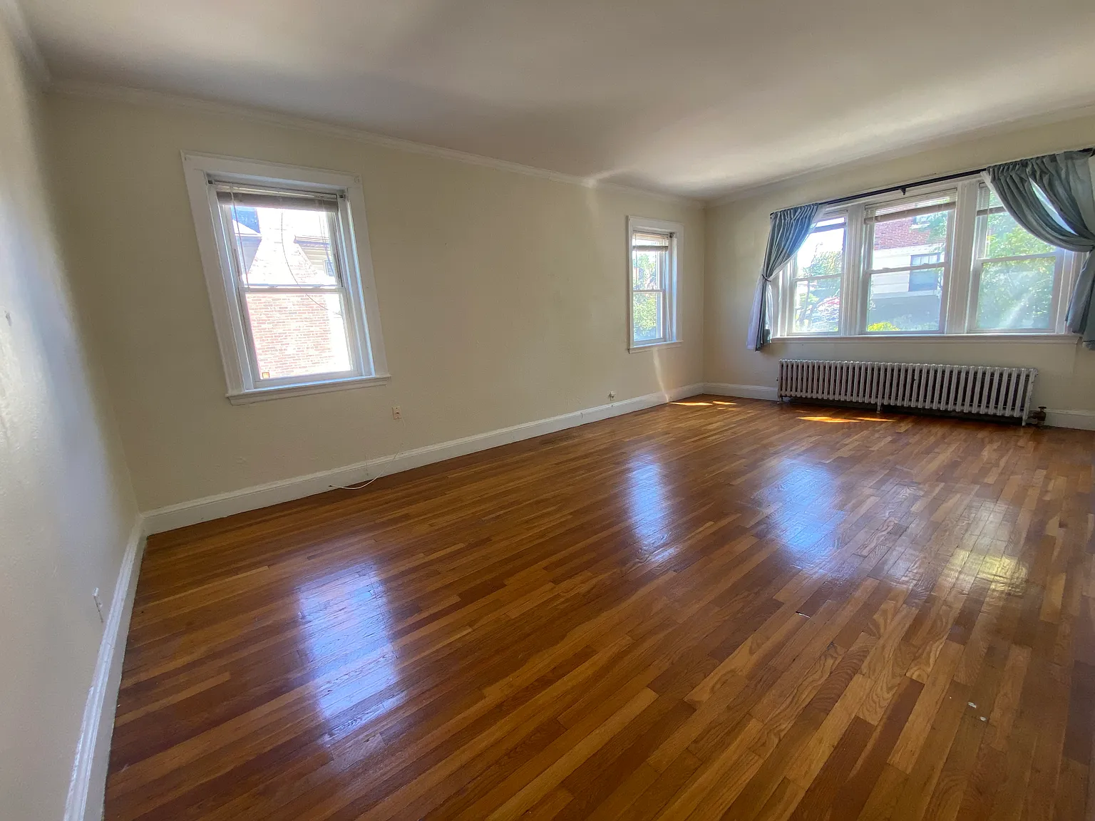 1 bed, 999 sqft, $2,365 — Photo 1